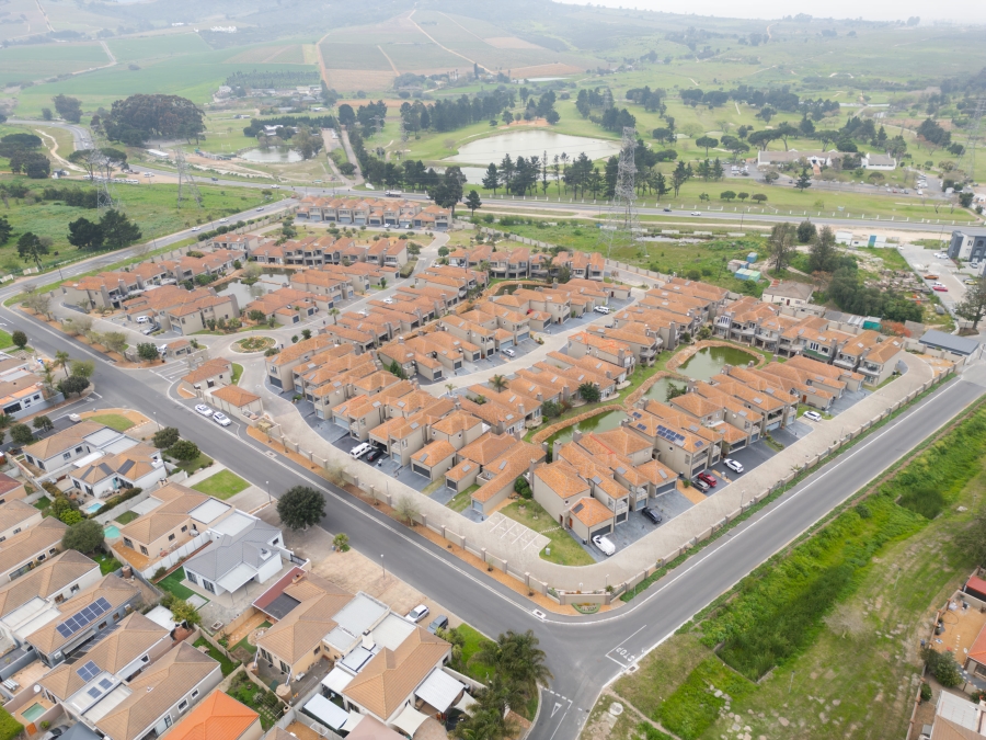 3 Bedroom Property for Sale in Protea Heights Western Cape